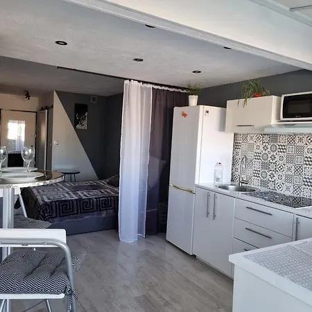 Jenna's Naturiste Cap D'agde Apartment Agde
